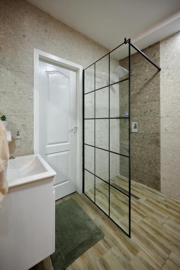 Vanimi Lux Apartmani Kikinda Εξωτερικό φωτογραφία